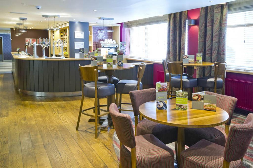 Premier Inn Glasgow City - George Square Exterior foto